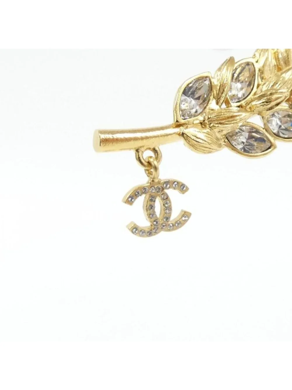 Chanel Brooch Gold